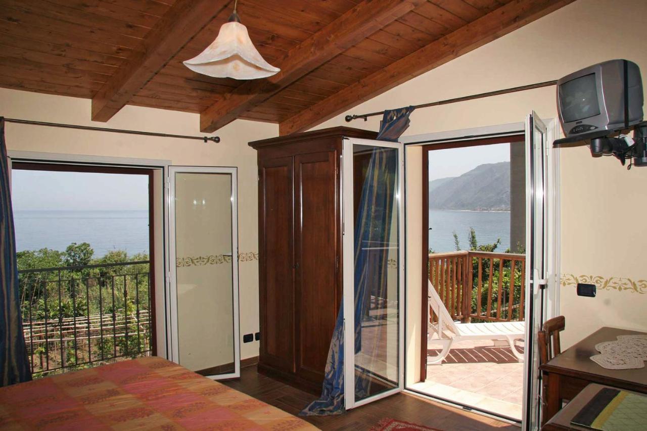 Villa Paladino - B&B E Guest House Шилла Экстерьер фото