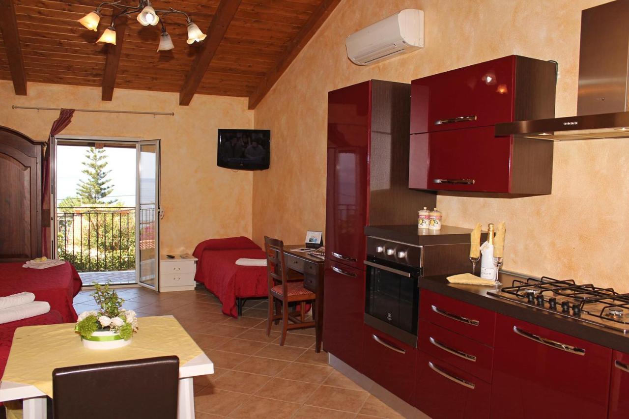 Villa Paladino - B&B E Guest House Шилла Экстерьер фото
