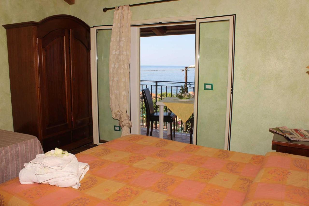 Villa Paladino - B&B E Guest House Шилла Экстерьер фото