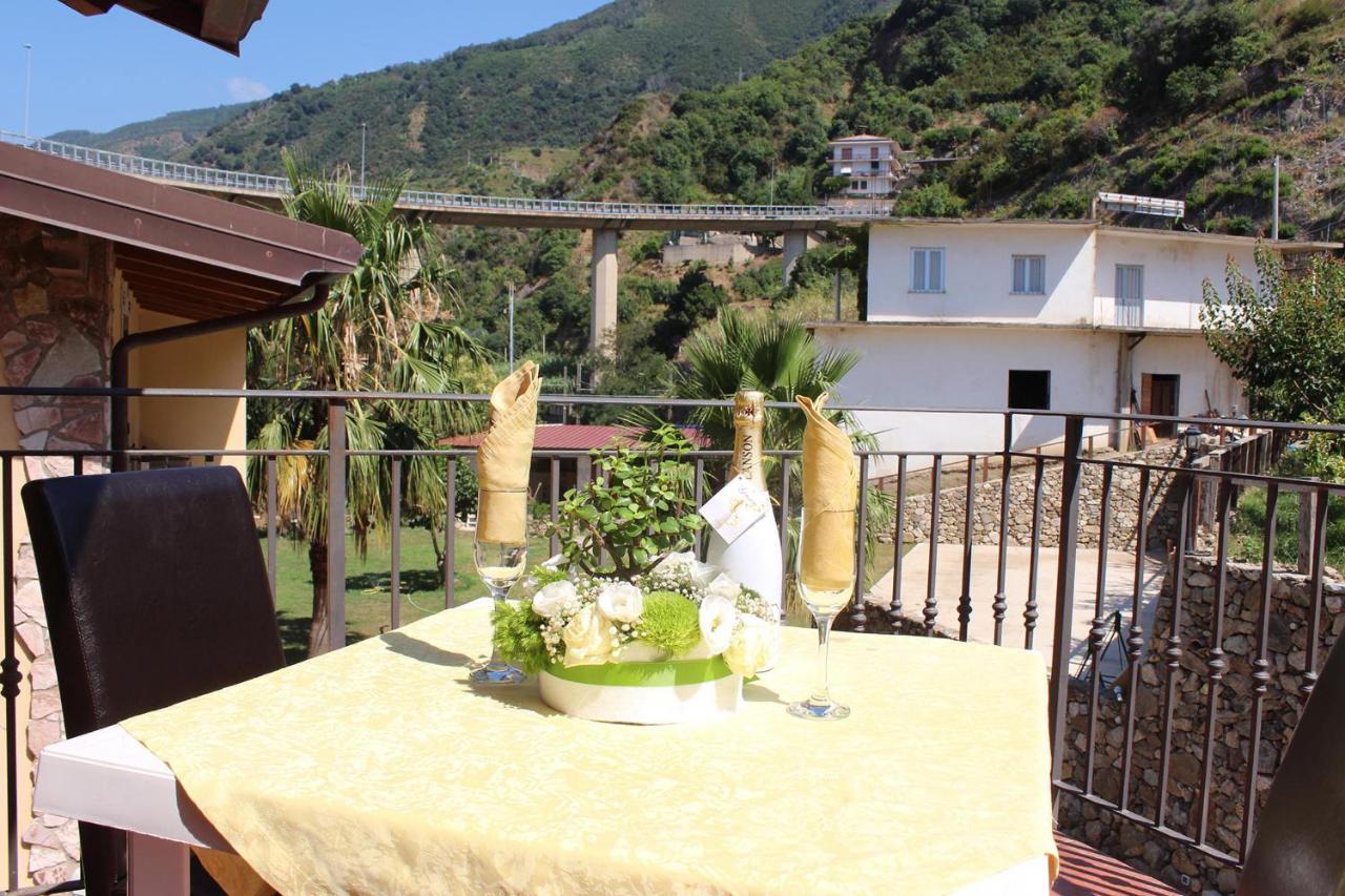 Villa Paladino - B&B E Guest House Шилла Экстерьер фото