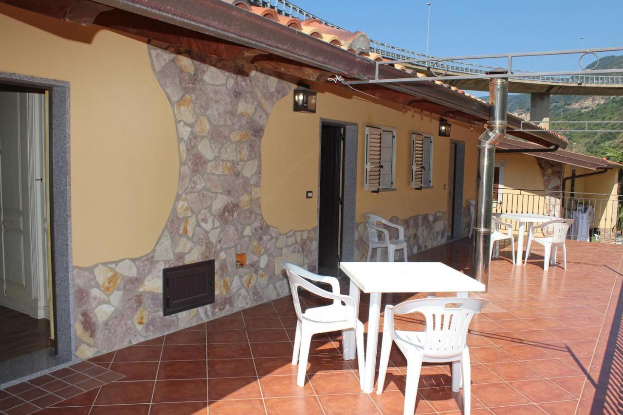 Villa Paladino - B&B E Guest House Шилла Экстерьер фото