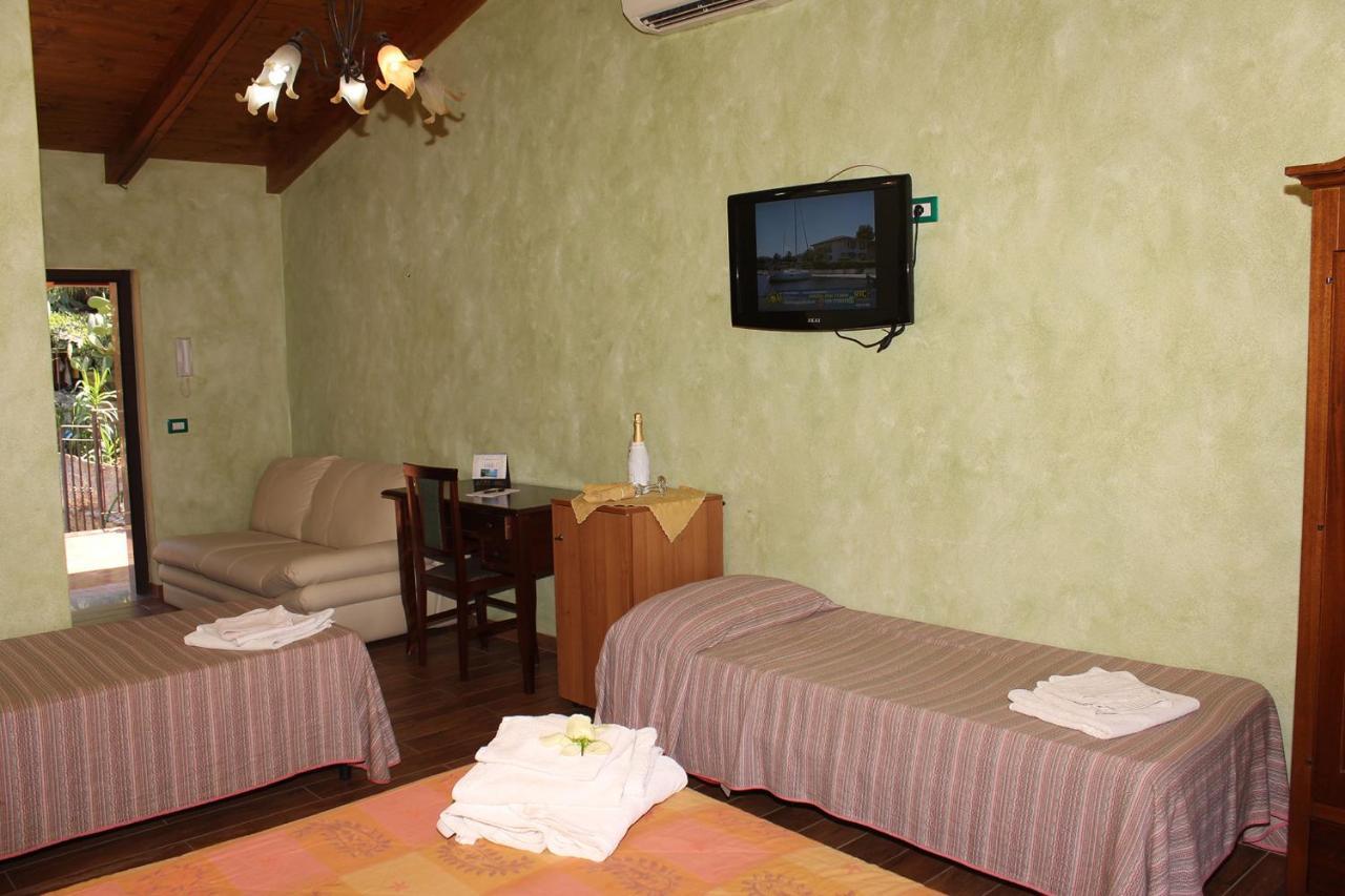 Villa Paladino - B&B E Guest House Шилла Экстерьер фото