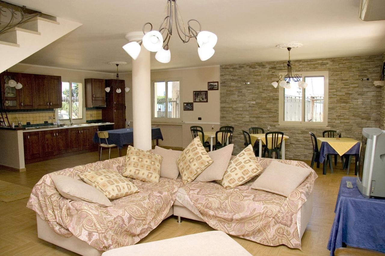 Villa Paladino - B&B E Guest House Шилла Экстерьер фото